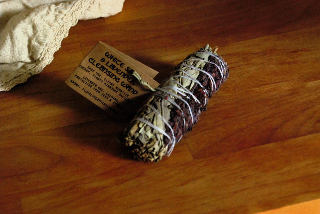 NEW Sage & Lavender Smudge Wand - Non-toxic, Aromatherapy, Organic, Cleansing, Fights Airborne Bacteria