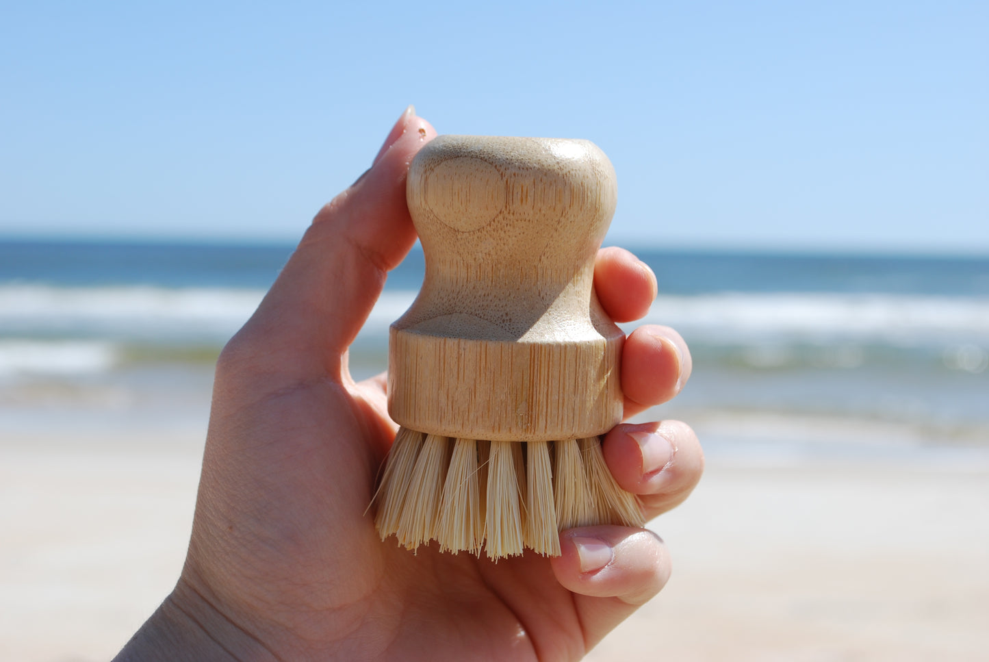 Hand-held Bamboo Pot Scrubber - Compostable, Plastic-free